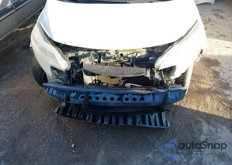 2016 Nissan Versa Note S (Sr)/S Plus/Sl/Sr/Sv z USA, uszkodzony, nr VIN 3N1CE2CP7GL384460